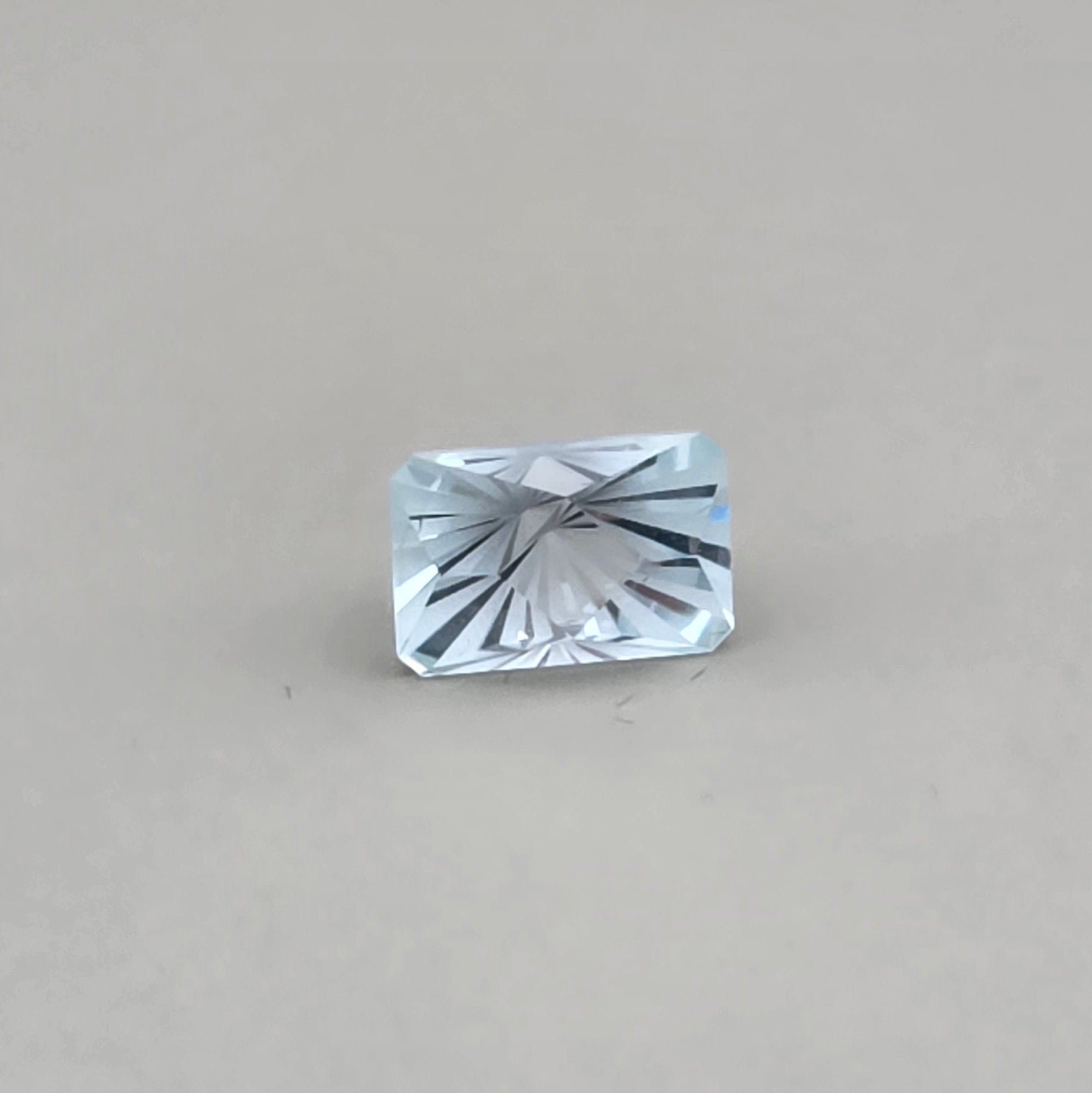 2.2ct Pale blue Aquamarine