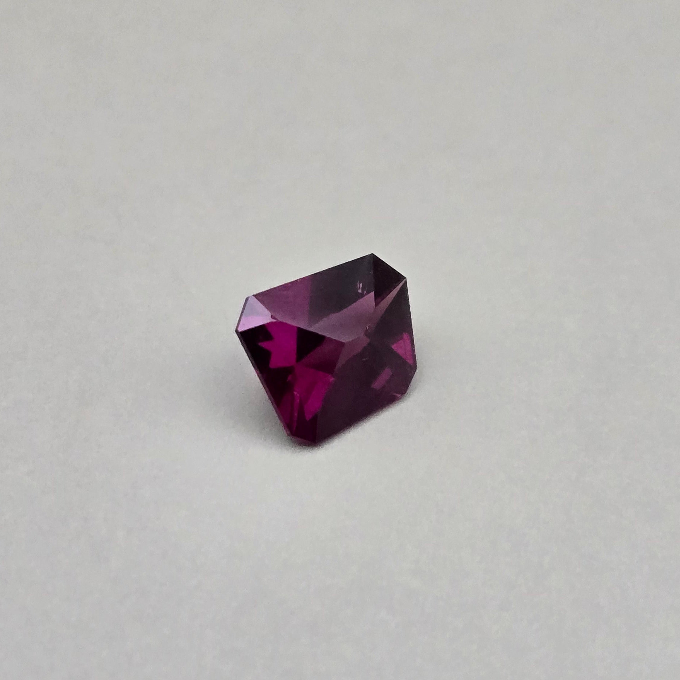1.45ct Rhodolite Garnet